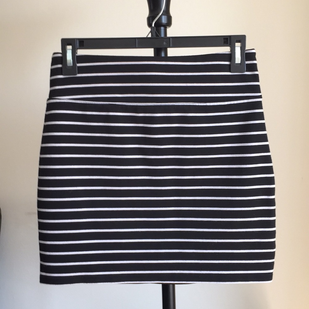 AE striped mini skirt